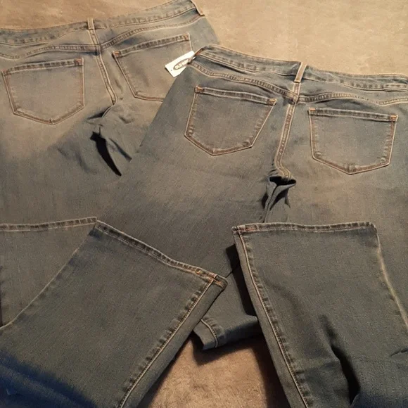 Old Navy Mid-Rise Kicker Boot-Cut Jeans for Women's Size 8 2 Pairs NWT - Picture 5 of 5
